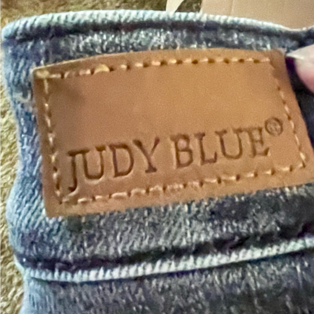 Judy Blue Jeans Women's 18 W Skinny Fit Distressed Frayed Hem Denim!no tagz .